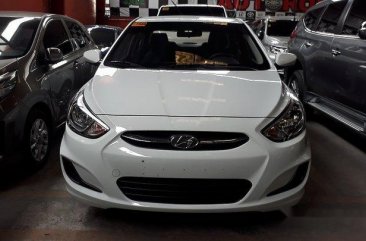 White Hyundai Accent 2018 Automatic Gasoline for sale 
