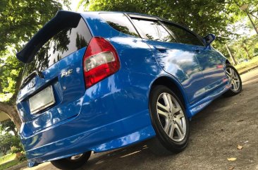 Selling Blue Honda Fit 2001 in Bulacan 