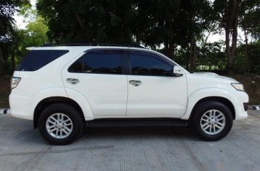 Selling White Toyota Fortuner 2014 Automatic Gasoline in Manila