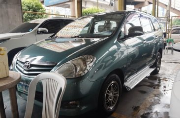 Selling Green Toyota Innova 2010 Manual Diesel in Manila