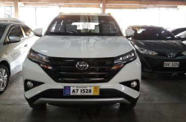 White Toyota Rush 2018 for sale in Makati 