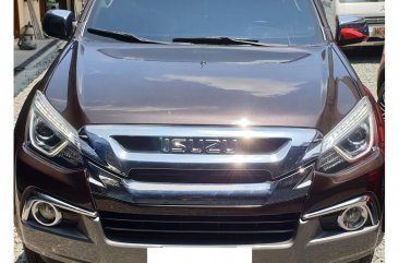 Sell 2018 Isuzu Mu-X at 4000 km 