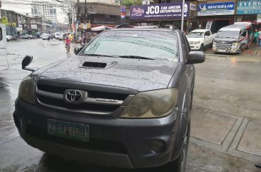 2005 Toyota Fortuner at 98000 km for sale 