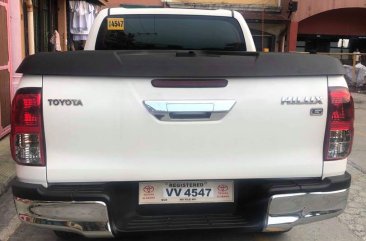 Selling White Toyota Hilux 2017 in Quezon City