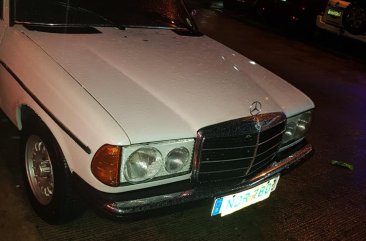 1982 Mercedes-Benz 260 Manual Gasoline for sale