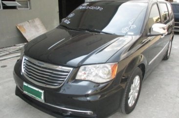 2013 Chrysler Town And Country for sale in Makati 