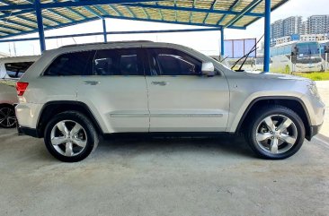 2012 Jeep Grand Cherokee for sale in Makati 