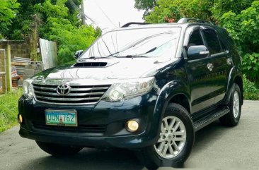 Selling Grey Toyota Fortuner 2013 Manual Diesel at 34000 km 