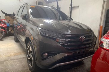 Selling Toyota Rush 2019 in Quezon City