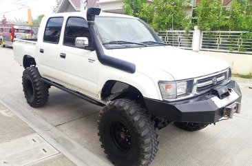 2000 Toyota Hilux for sale in San Fernando