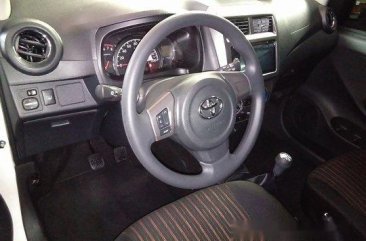 Sell White 2019 Toyota Wigo Manual Gasoline at 6423 km 