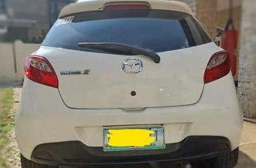 White Mazda 2 2011 at 74000 km for sale