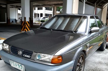 Sell Grey 1995 Nissan Sentra Sedan at 190000 km 