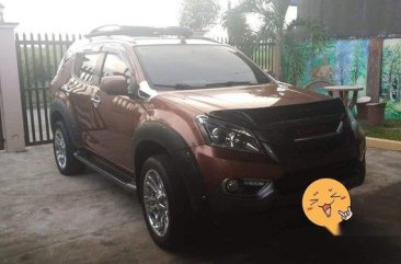 Brown Isuzu Mu-X 2015 at 70000 km for sale