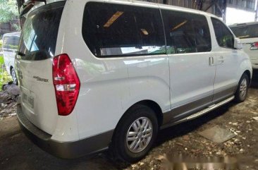 White Hyundai Grand Starex 2016 at 37000 km for sale 