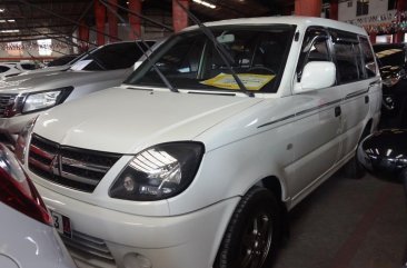 Sell White 2016 Mitsubishi Adventure in Manila 