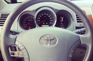 White Toyota Fortuner 2010 Automatic Gasoline for sale 