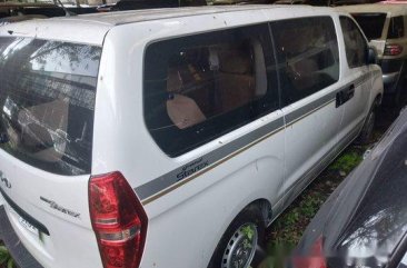 Selling White Hyundai Grand Starex 2016 in Makati 