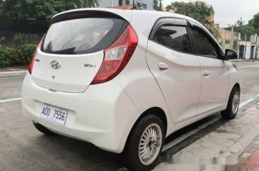 Sell White 2016 Hyundai Eon at 28000 km 