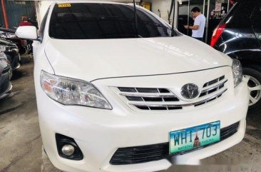 Sell White 2013 Toyota Corolla Altis at 52000 km