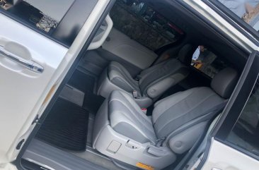 2014 Toyota Sienna for sale in Paranaque 