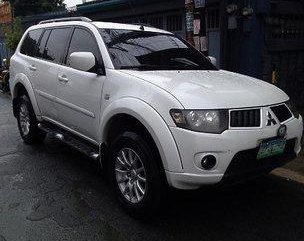 White Mitsubishi Montero Sport 2009 at 114000 km for sale 