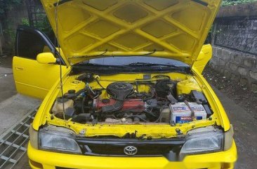 Sell Yellow 1993 Toyota Corolla Manual Gasoline at 200000 km 