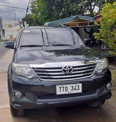 Black Toyota Fortuner 2012 for sale in Santa Cruz