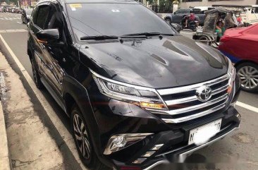 Selling Black Toyota Rush 2018 at 2500 km 