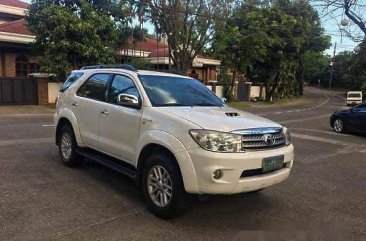 White Toyota Fortuner 2010 Automatic Diesel for sale