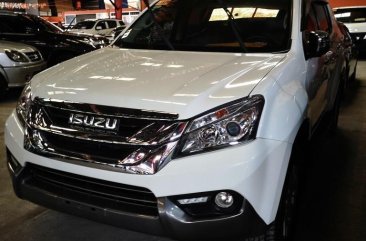 Selling White Isuzu Mu-X 2017 Automatic Diesel 