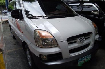 Sell White 2004 Hyundai Starex in Marikina 