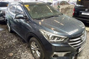Blue Hyundai Santa Fe 2016 at 71000 km for sale