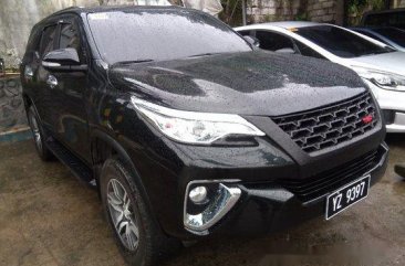 Selling Black Toyota Fortuner 2016 Automatic Diesel 