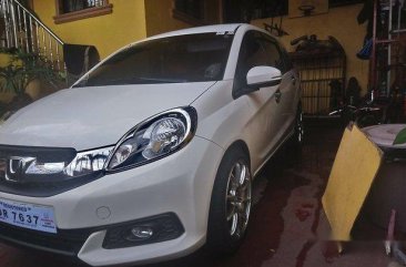 Sell White 2015 Honda Mobilio Automatic Gasoline at 105000 km