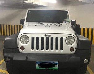 Sell White 2013 Jeep Wrangler Automatic Diesel 