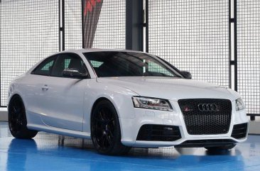 Sell White 2013 Audi Rs 5 at 42688 km