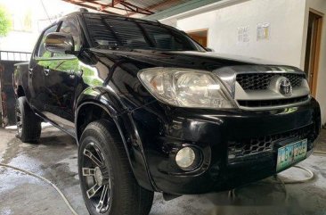 Black Toyota Hilux 2011 at 62000 km for sale 