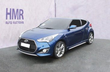 Selling Blue Hyundai Veloster 2016 Automatic Gasoline at 8740 km