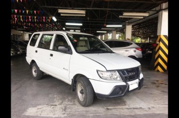 Selling Isuzu Crosswind 2014 at 88920 km 