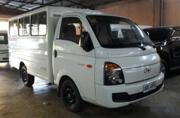 White Hyundai H-100 2015 at 58000 km for sale