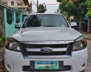 Selling White Ford Ranger 2011 at 60000 km 