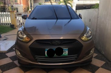 Brown Hyundai Accent 2013 Sedan at 60000 km for sale