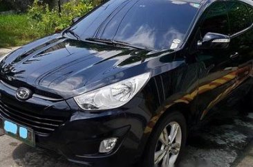 Sell Black 2011 Hyundai Tucson Automatic Gasoline at 77000 km