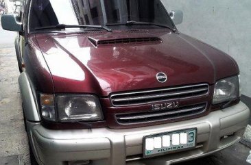 Selling Red Isuzu Trooper 2000 Automatic Diesel at 250000 km 