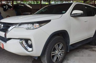 Selling White Toyota Fortuner 2018 Manual Diesel at 5300 km 