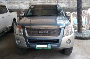 Sell Blue 2010 Isuzu D-Max at 120000 km 