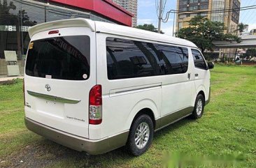 Selling Toyota Hiace 2016 Automatic Diesel 