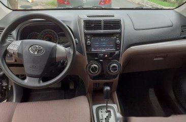 Selling Black Toyota Avanza 2017 at 23000 km 