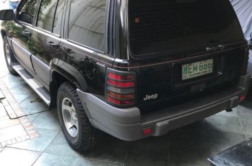 Black Jeep Cherokee 1998 for sale in Quezon City 